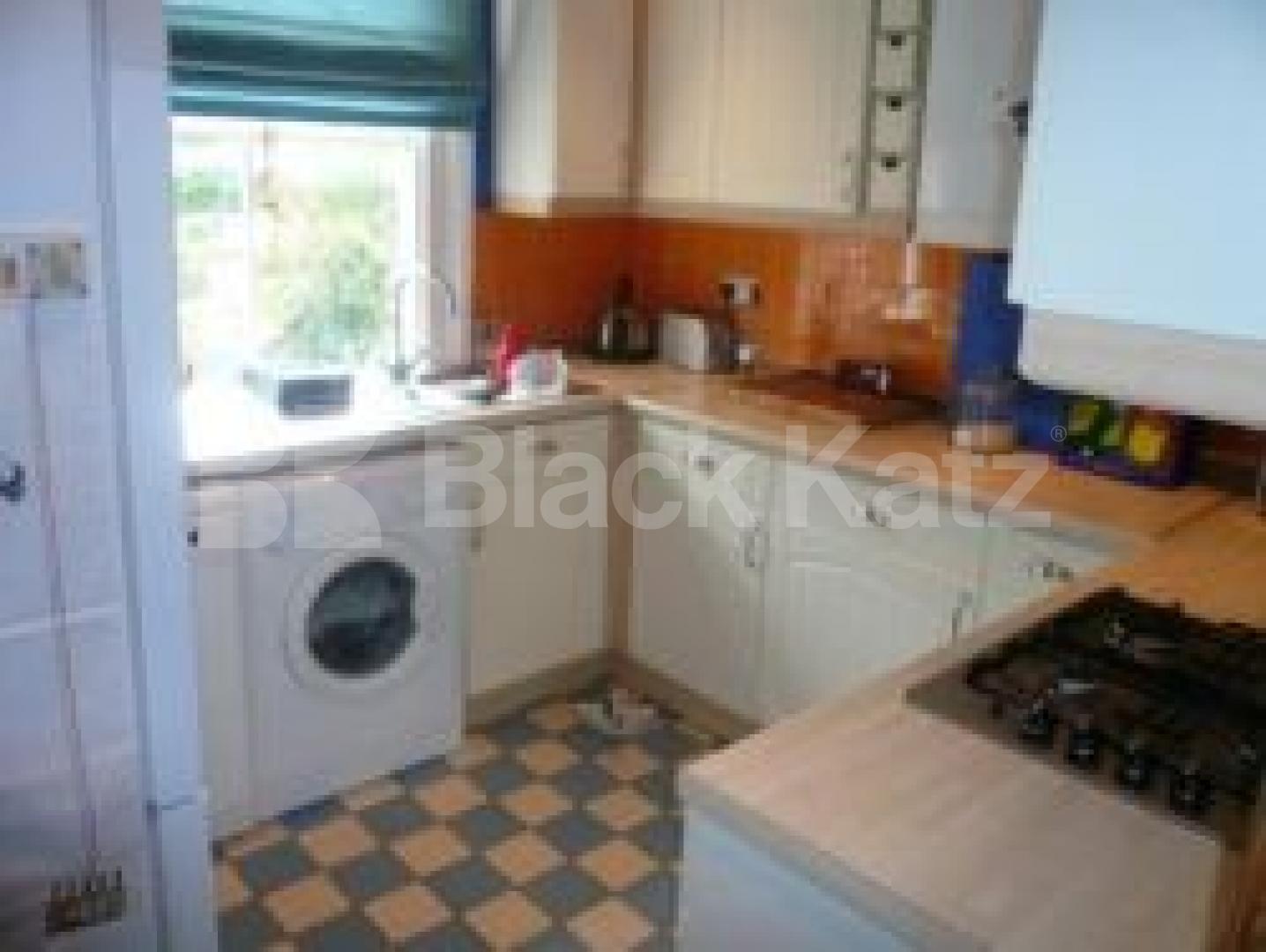 			LET!, 2 Bedroom, 1 bath, 1 reception Flat			 Weston Park, CROUCH END N8